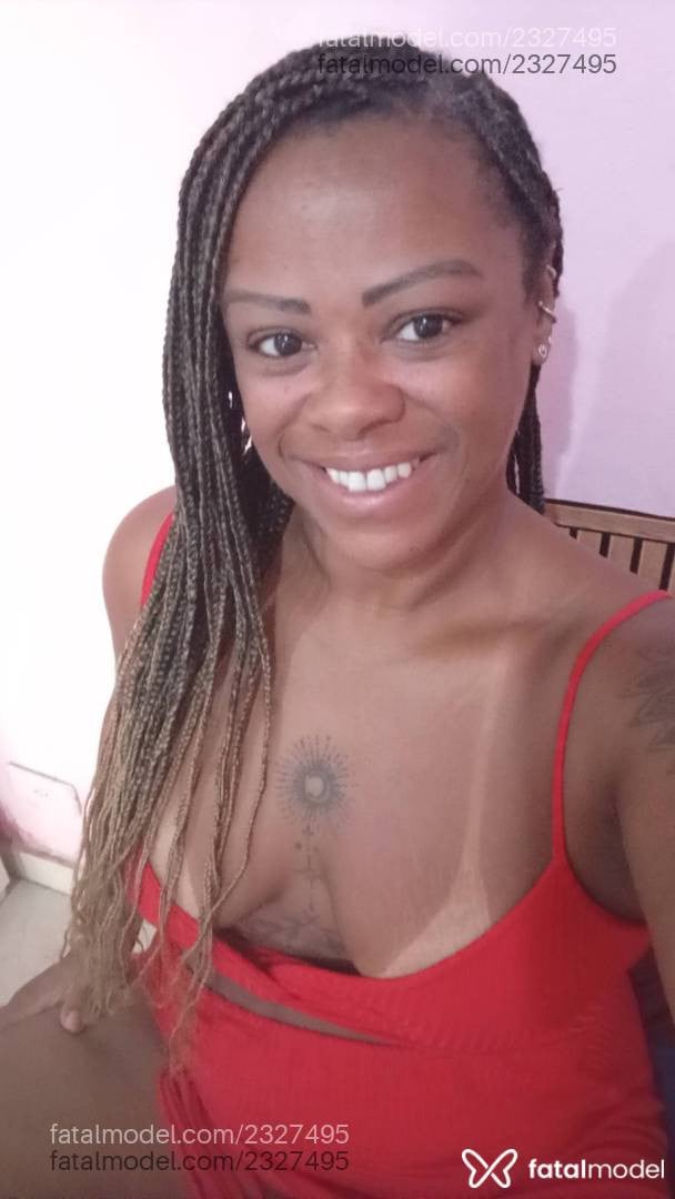 Acompanhante mulher com cabelo castanho de olhos castanhos - Girassol