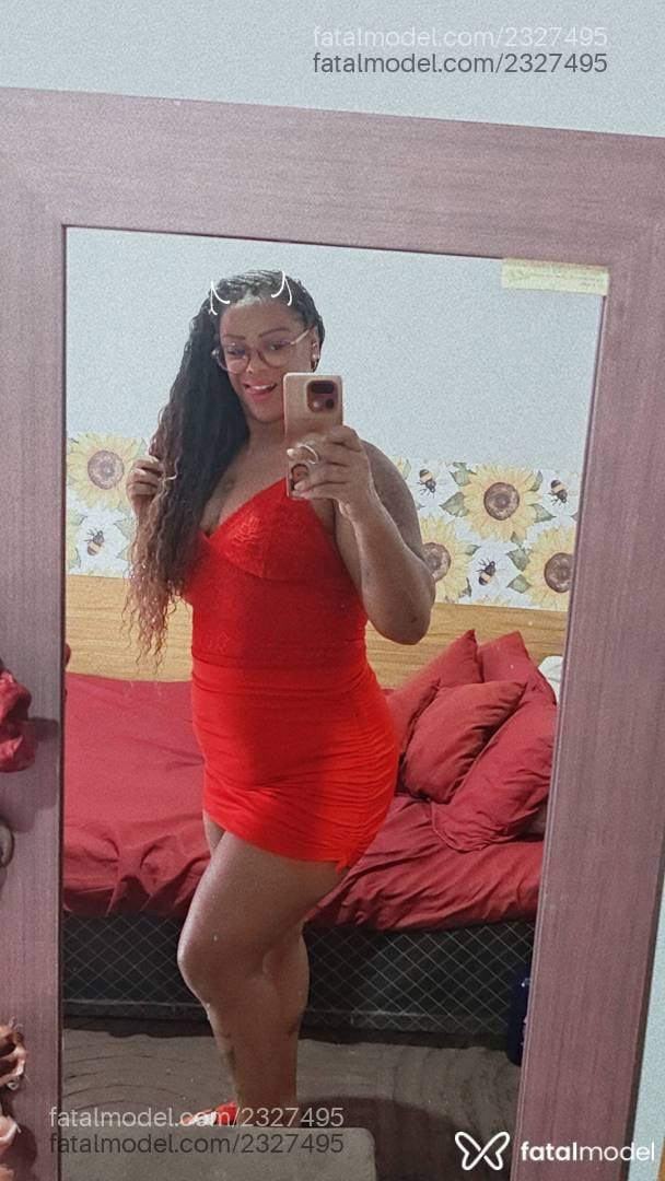 Acompanhante mulher com cabelo castanho de olhos castanhos - Girassol