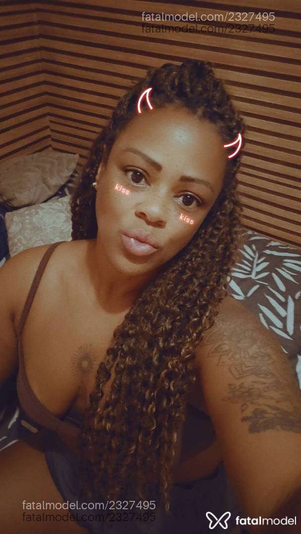 Acompanhante mulher com cabelo castanho de olhos castanhos em Cabo Frio - Girassol