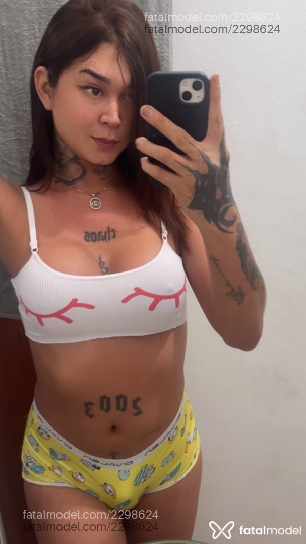 Acompanhante mulher trans morena (o) de olhos castanhos em Tatuí Acompanhante mulher trans morena (o) de olhos castanhos em Tatuí - Melissa Lins