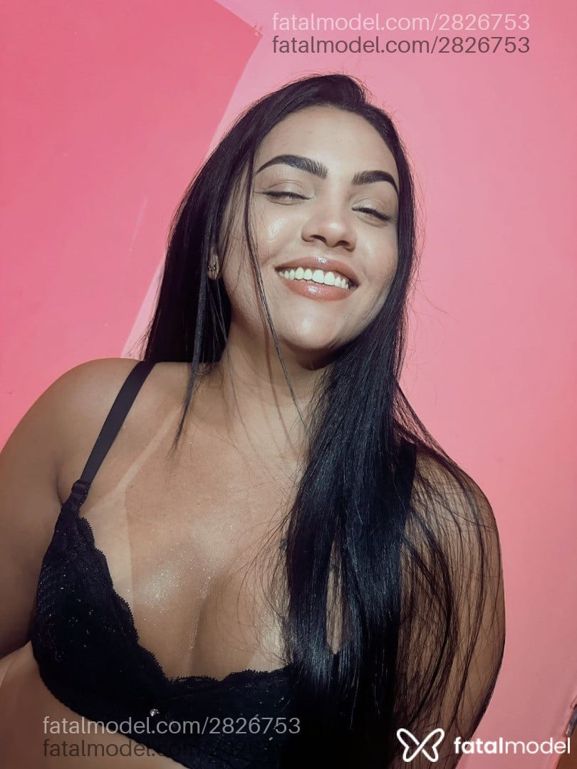 Acompanhante mulher morena (o) de olhos pretos em Virtual Acompanhante mulher morena (o) de olhos pretos em Virtual - Rubby