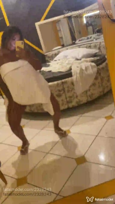 Acompanhante mulher loira (o) de olhos castanhos em Porto Alegre - Jociele Camargo