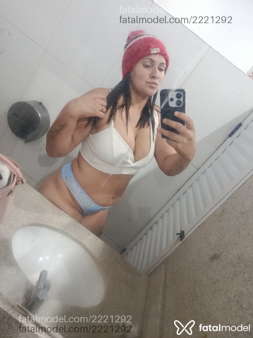 Acompanhante mulher com cabelo castanho de olhos castanhos em Várzea Grande - Gaby