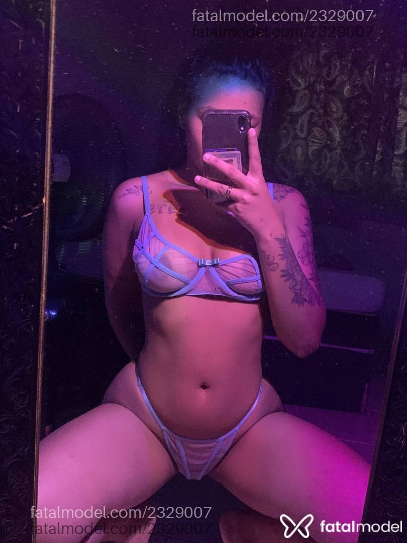 Acompanhante mulher morena (o) de olhos pretos - Gabrielly Vitória
