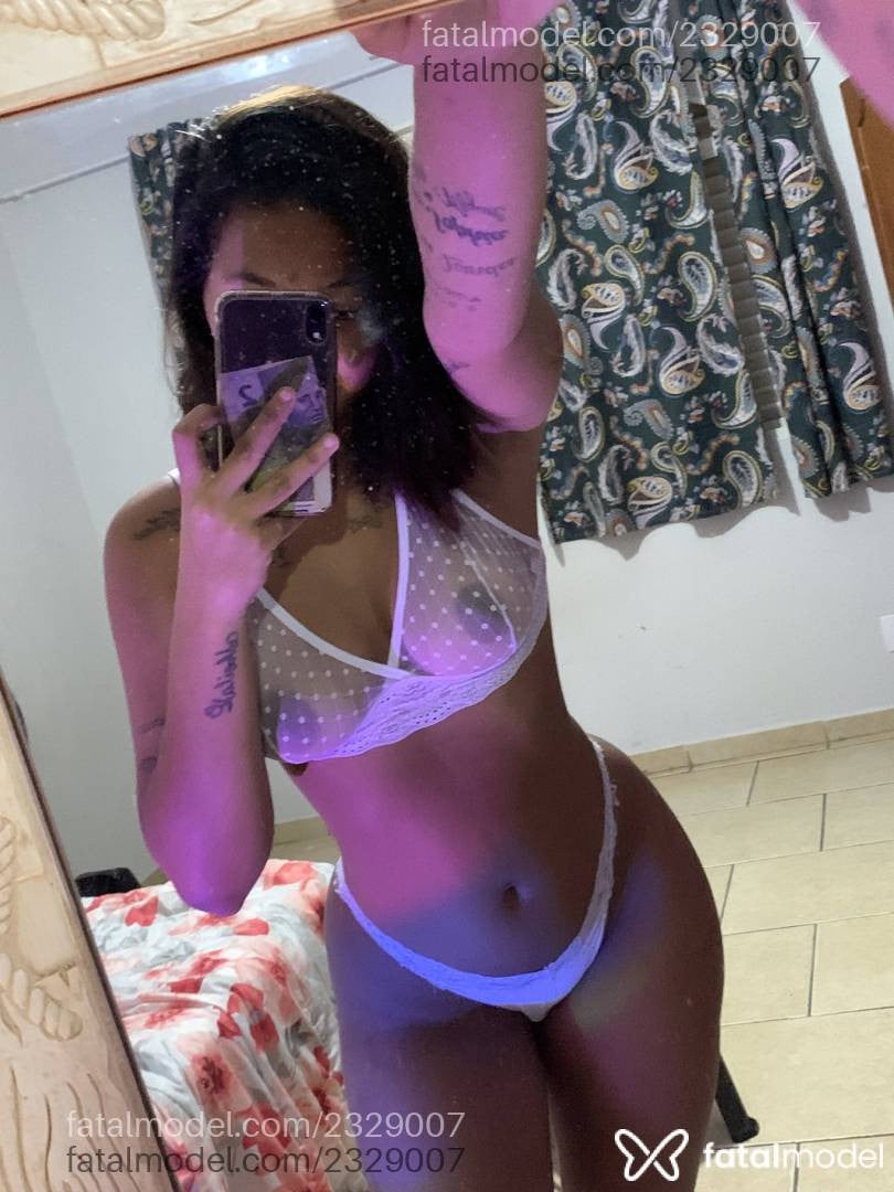 Acompanhante mulher morena (o) de olhos pretos - Gabrielly Vitória