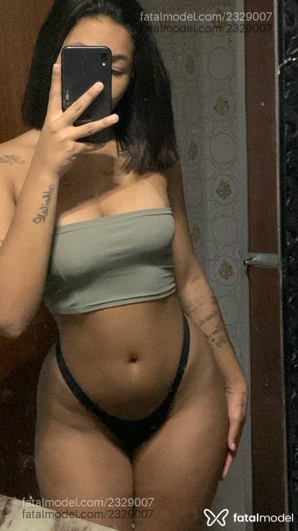 Acompanhante mulher morena (o) de olhos pretos - Gabrielly Vitória