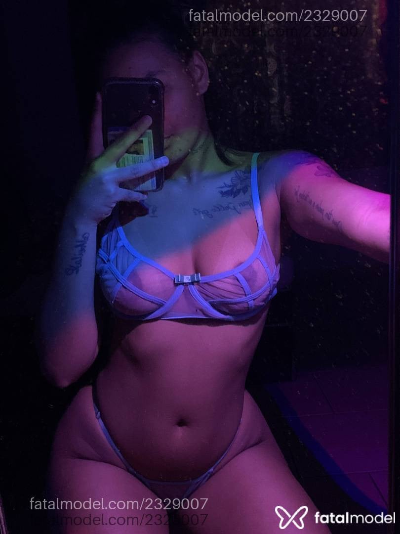 Acompanhante mulher morena (o) de olhos pretos - Gabrielly Vitória