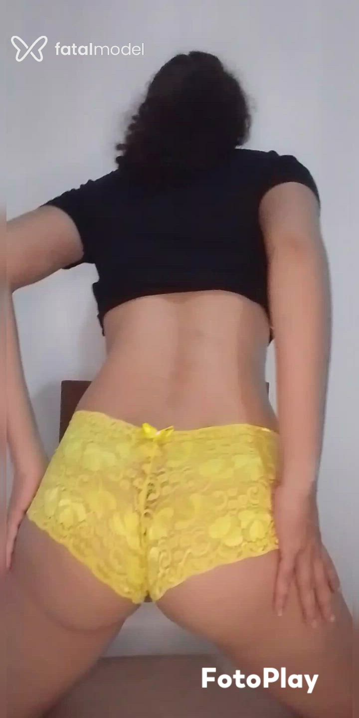 Acompanhante mulher morena (o) de olhos pretos - Bia Amorim Acompanhante mulher morena (o) de olhos pretos - Bia Amorim