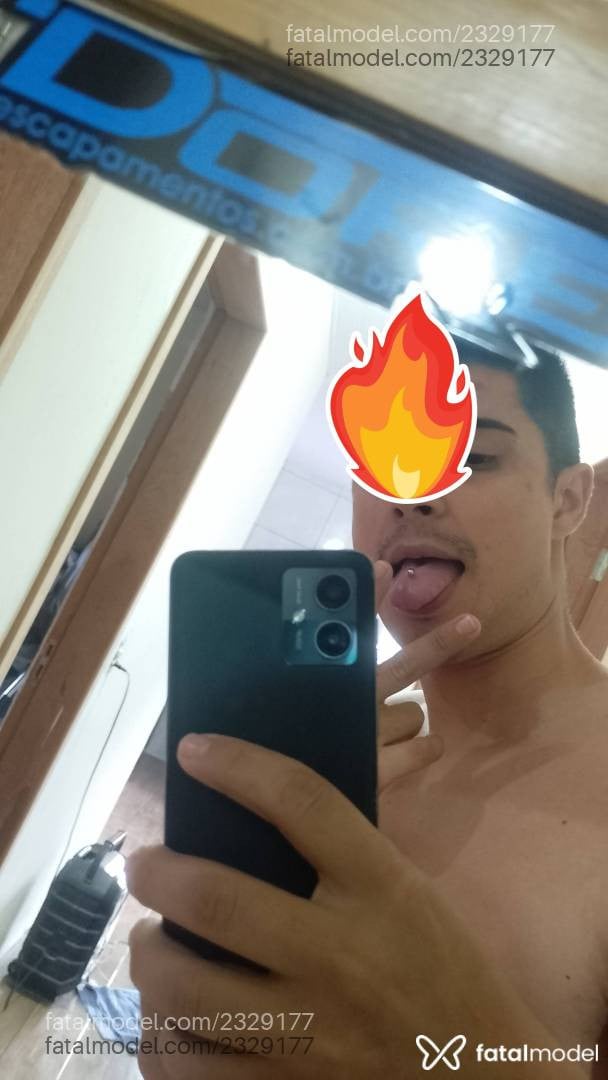 Acompanhante homem morena (o) de olhos pretos - Joao