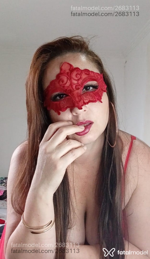Acompanhante mulher com cabelo castanho de olhos castanhos em Itapetininga Acompanhante mulher com cabelo castanho de olhos castanhos em Itapetininga - Luana