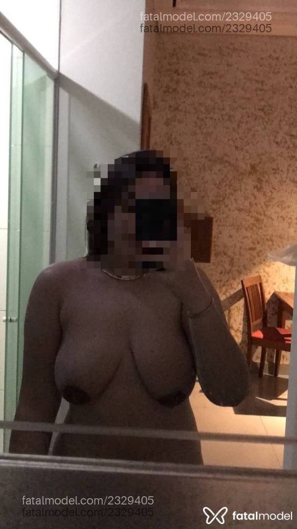 Acompanhante mulher com cabelo castanho de olhos castanhos - Bárbara Ferreira