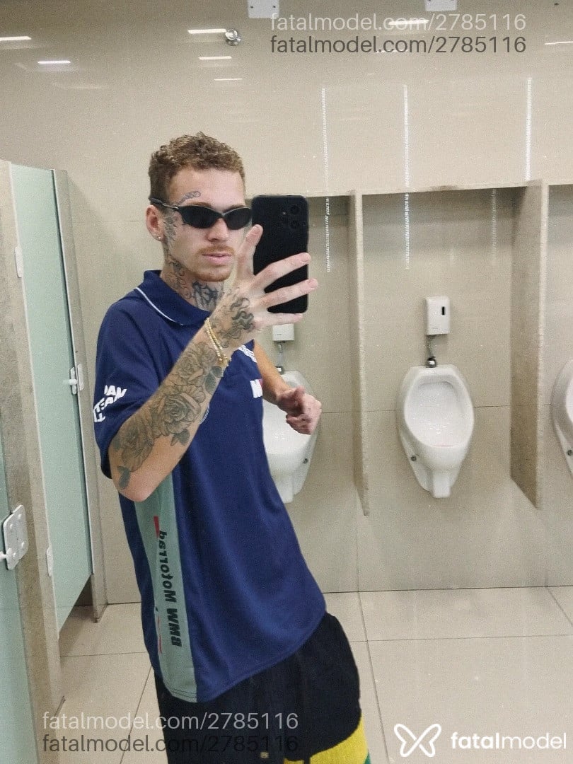 Acompanhante homem ruiva (o) de olhos verdes - Yuri