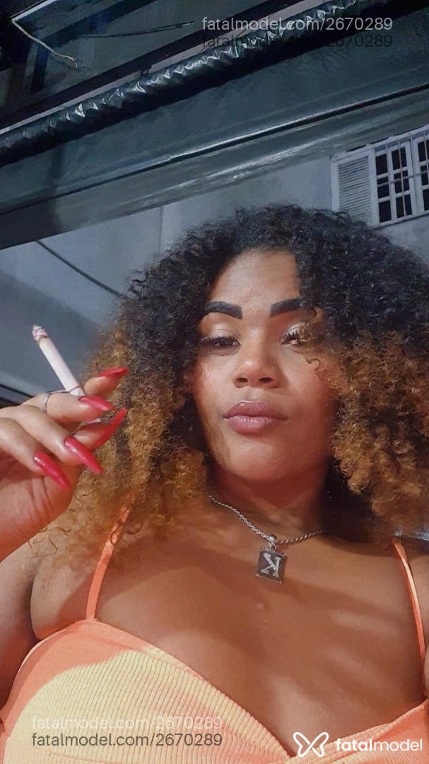 Acompanhante mulher com cabelo castanho de olhos pretos em Macaé Acompanhante mulher com cabelo castanho de olhos pretos em Macaé - Keshya Silva