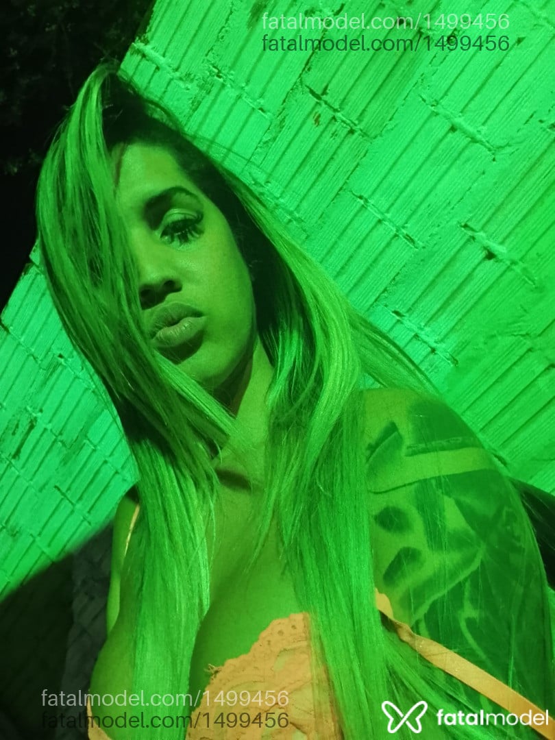Acompanhante travesti loira (o) de olhos castanhos em Presidente Venceslau - Sophia