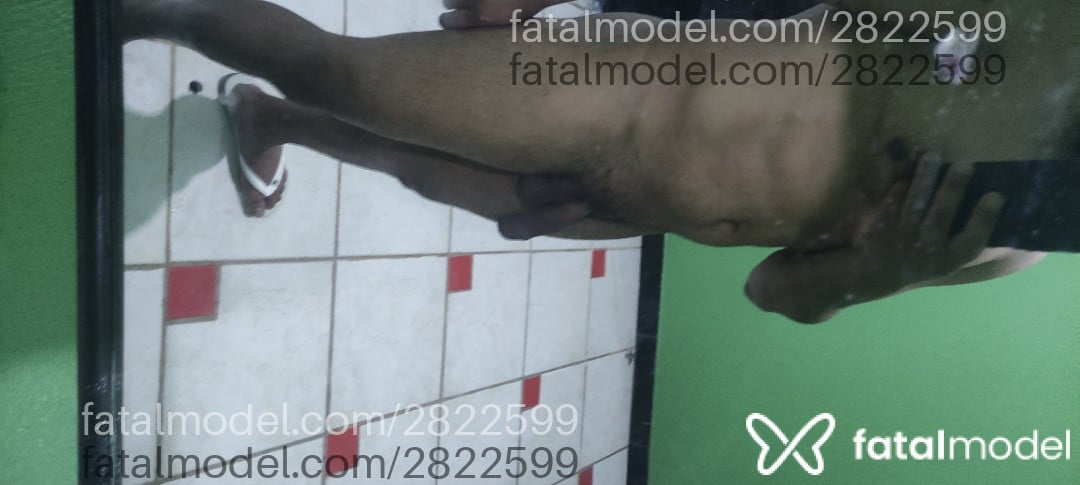 Acompanhante homem com cabelo grisalho de olhos pretos - Jotape Acompanhante homem com cabelo grisalho de olhos pretos - Jotape