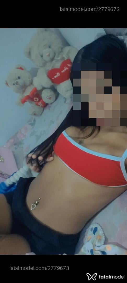 Acompanhante mulher morena (o) de olhos castanhos em Cabo Frio - Giovanna Reis