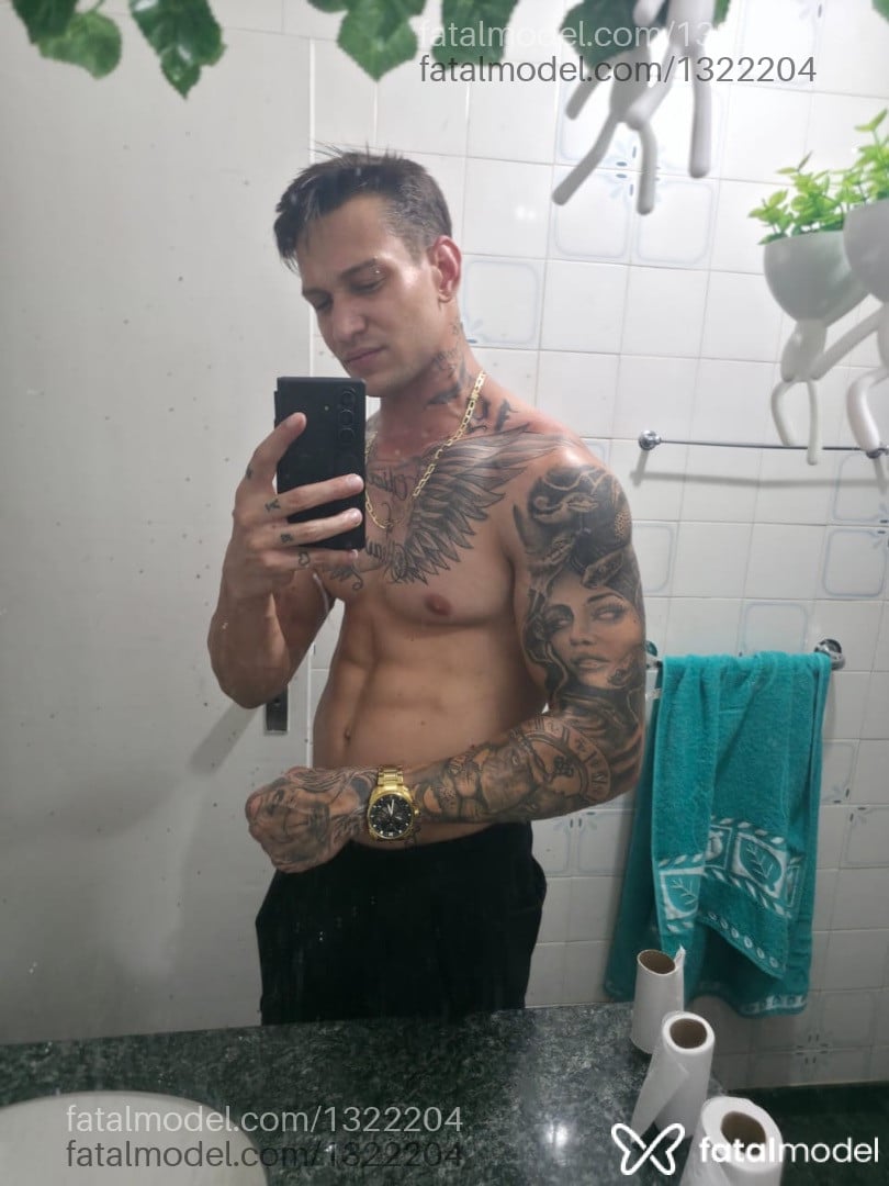 Acompanhante homem loira (o) de olhos castanhos em São Paulo - Galego Hetero