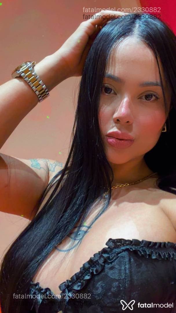 Acompanhante mulher morena (o) de olhos pretos - Agatha Mancinni
