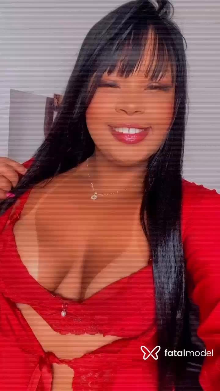 Acompanhante mulher morena (o) de olhos castanhos - Taina Aruana