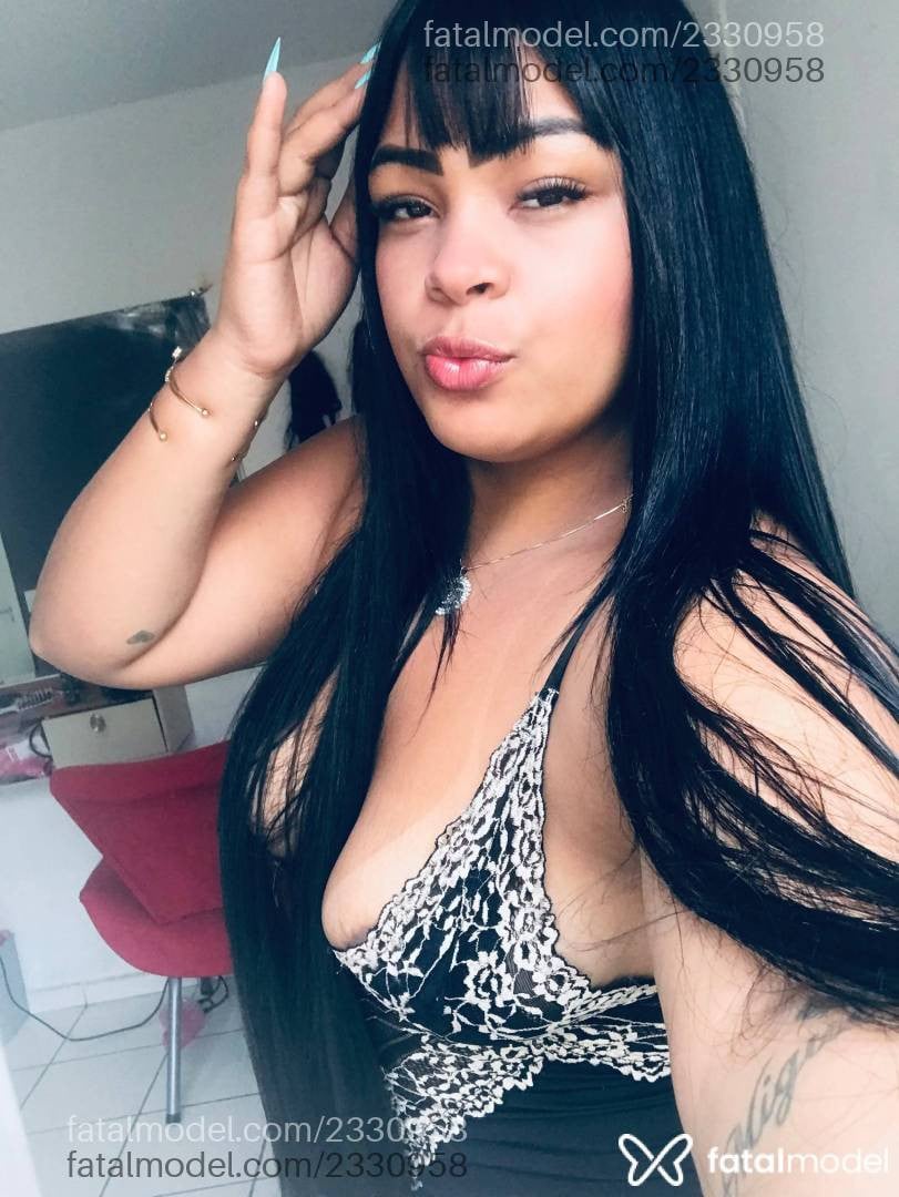 Acompanhante mulher morena (o) de olhos castanhos - Taina Aruana