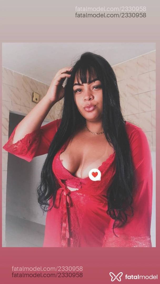 Acompanhante mulher morena (o) de olhos castanhos - Taina Aruana