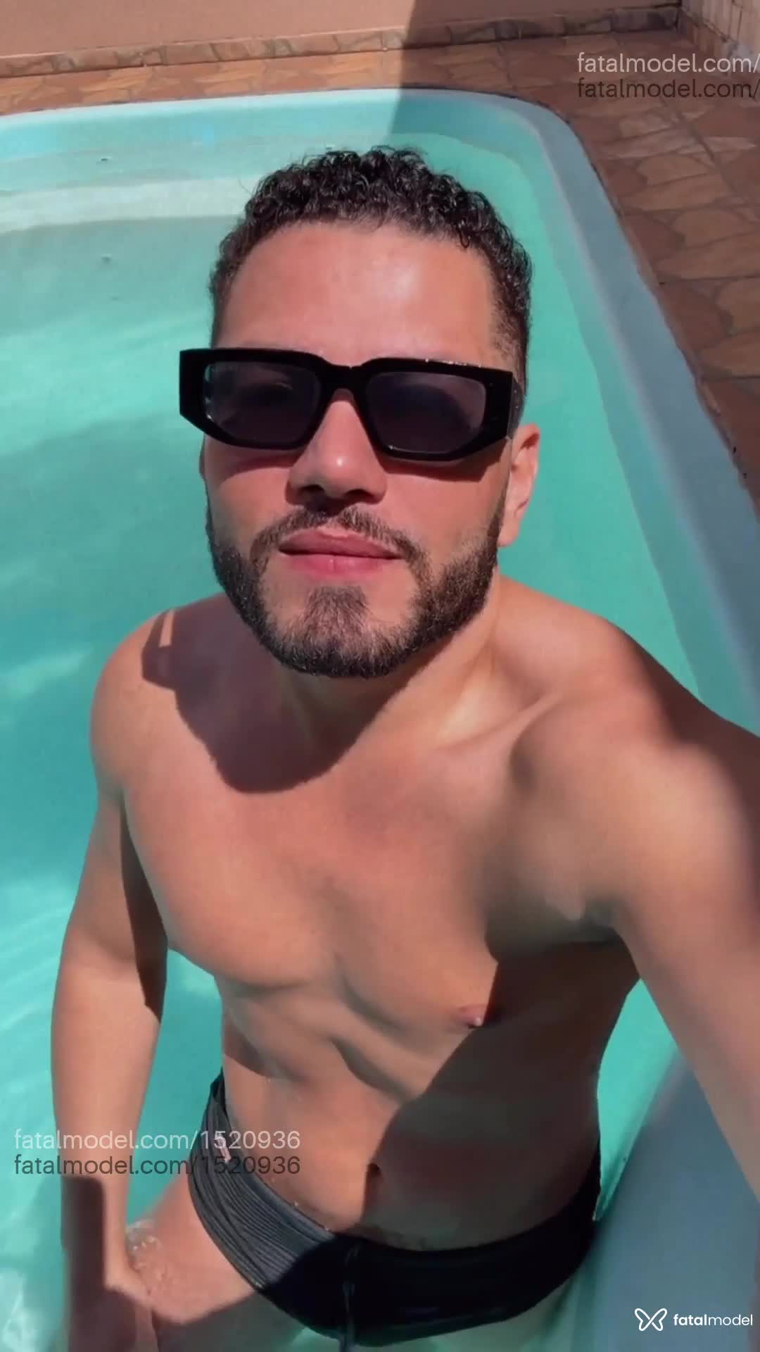 Acompanhante homem com cabelo castanho de olhos castanhos em Belo Horizonte - Alef Costa