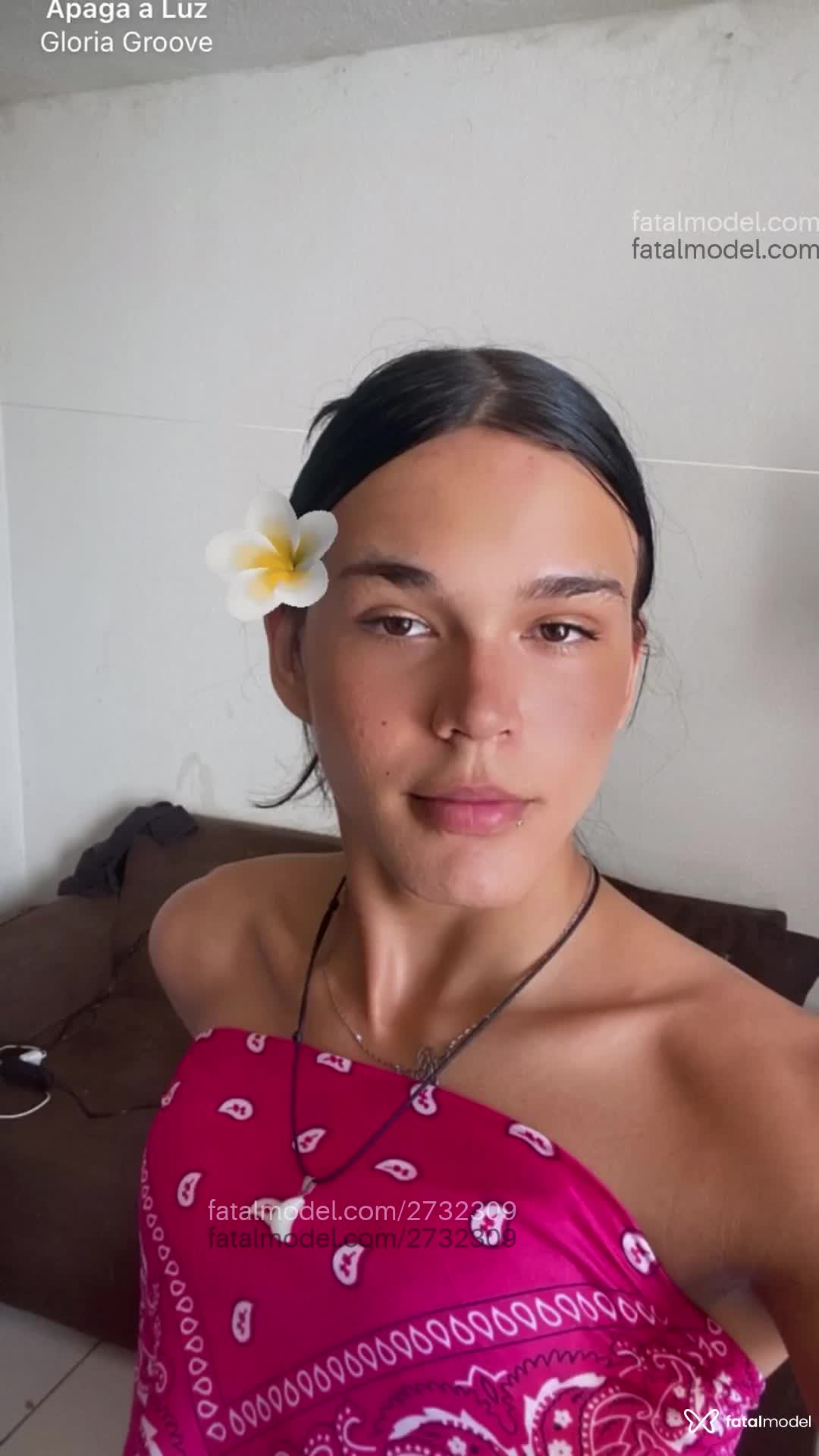 Acompanhante mulher trans morena (o) de olhos castanhos em Sinop - Juhju