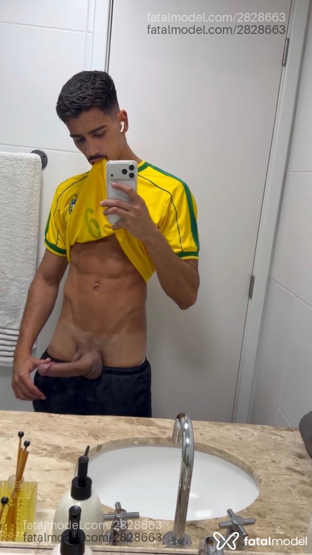 Acompanhante homem morena (o) de olhos pretos em São Paulo - Gabriel