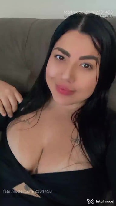 Acompanhante mulher com cabelo castanho de olhos castanhos em Porto Alegre - Rafaella Mendes