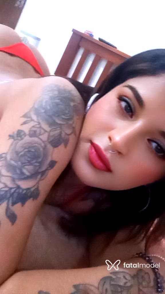 Acompanhante mulher trans morena (o) de olhos castanhos - Pyetra Bennett Acompanhante mulher trans morena (o) de olhos castanhos - Pyetra Bennett