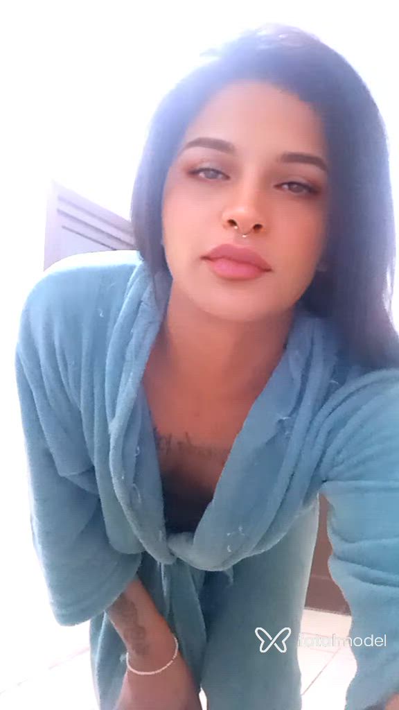 Acompanhante mulher trans morena (o) de olhos castanhos - Pyetra Bennett Acompanhante mulher trans morena (o) de olhos castanhos - Pyetra Bennett