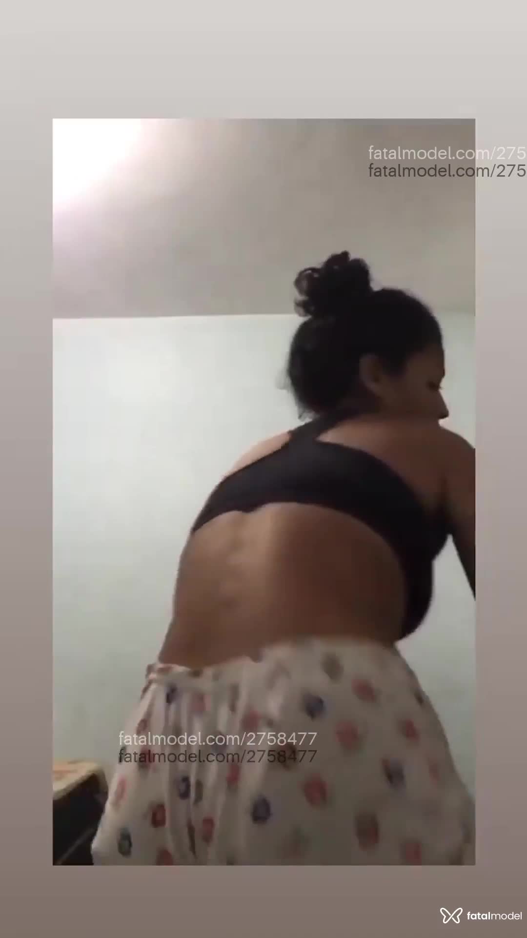 Acompanhante mulher morena (o) de olhos pretos em Duque de Caxias - Danadinharj