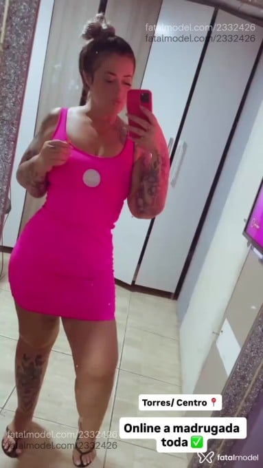 Acompanhante mulher loira (o) de olhos castanhos em Torres - Hellena