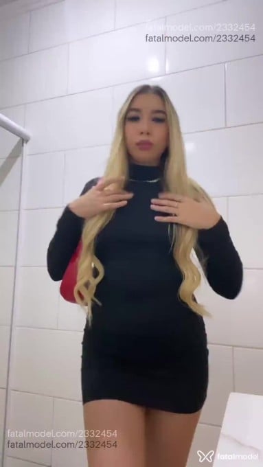 Acompanhante mulher loira (o) de olhos castanhos em Mafra - Milena