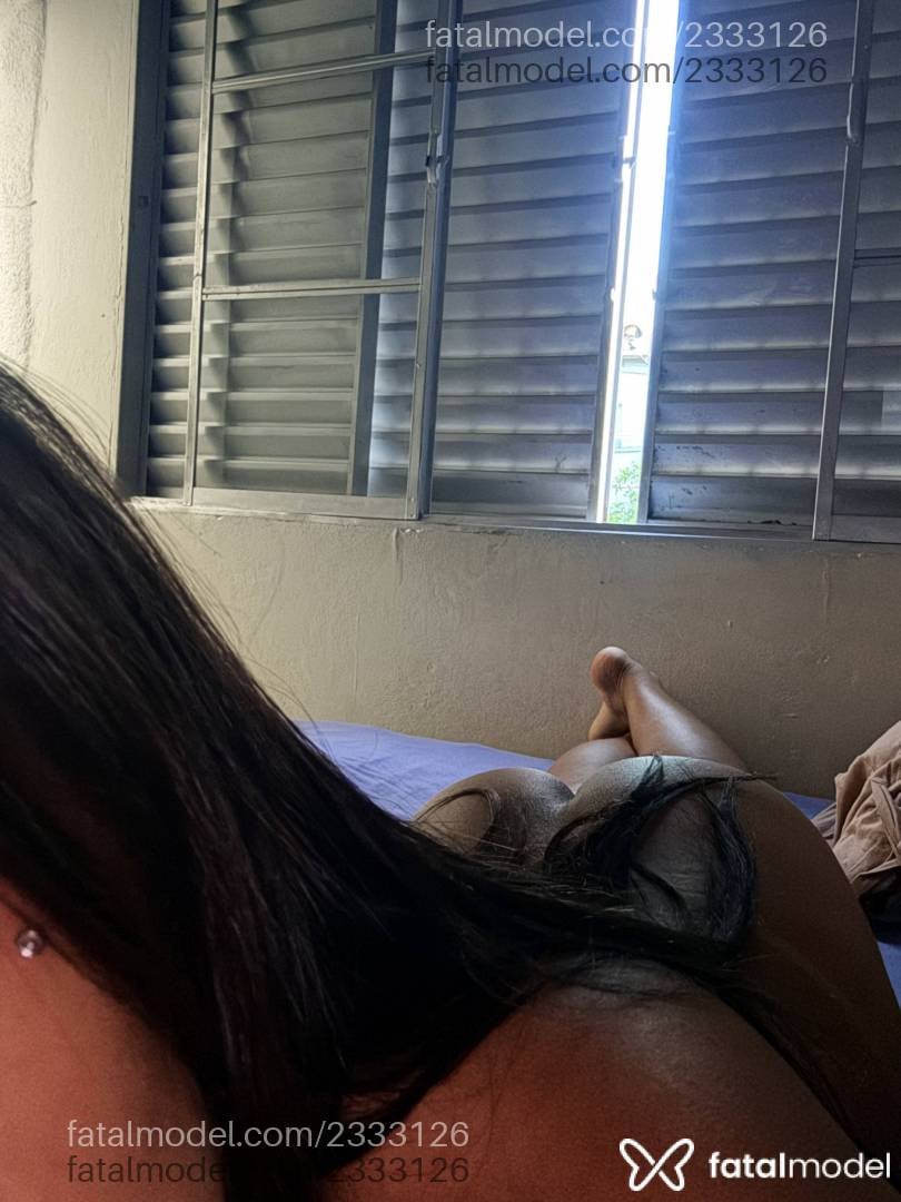 Acompanhante mulher morena (o) de olhos verdes - Gaaby