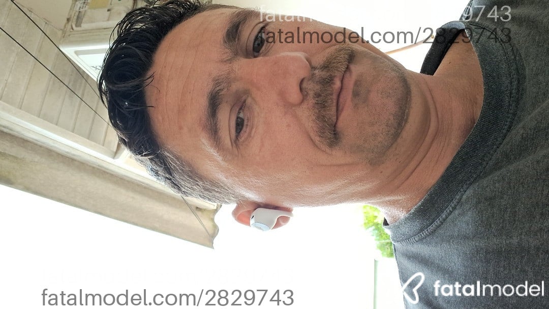 Acompanhante homem com cabelo castanho de olhos castanhos em Cachoeirinha - Pironalta