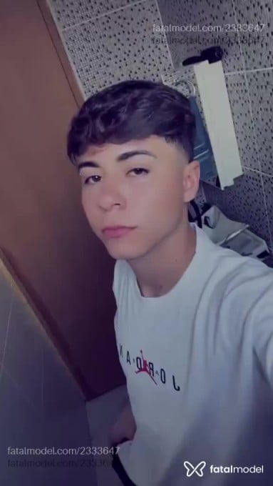 Acompanhante homem loira (o) de olhos castanhos em Campinas - Gustavo
