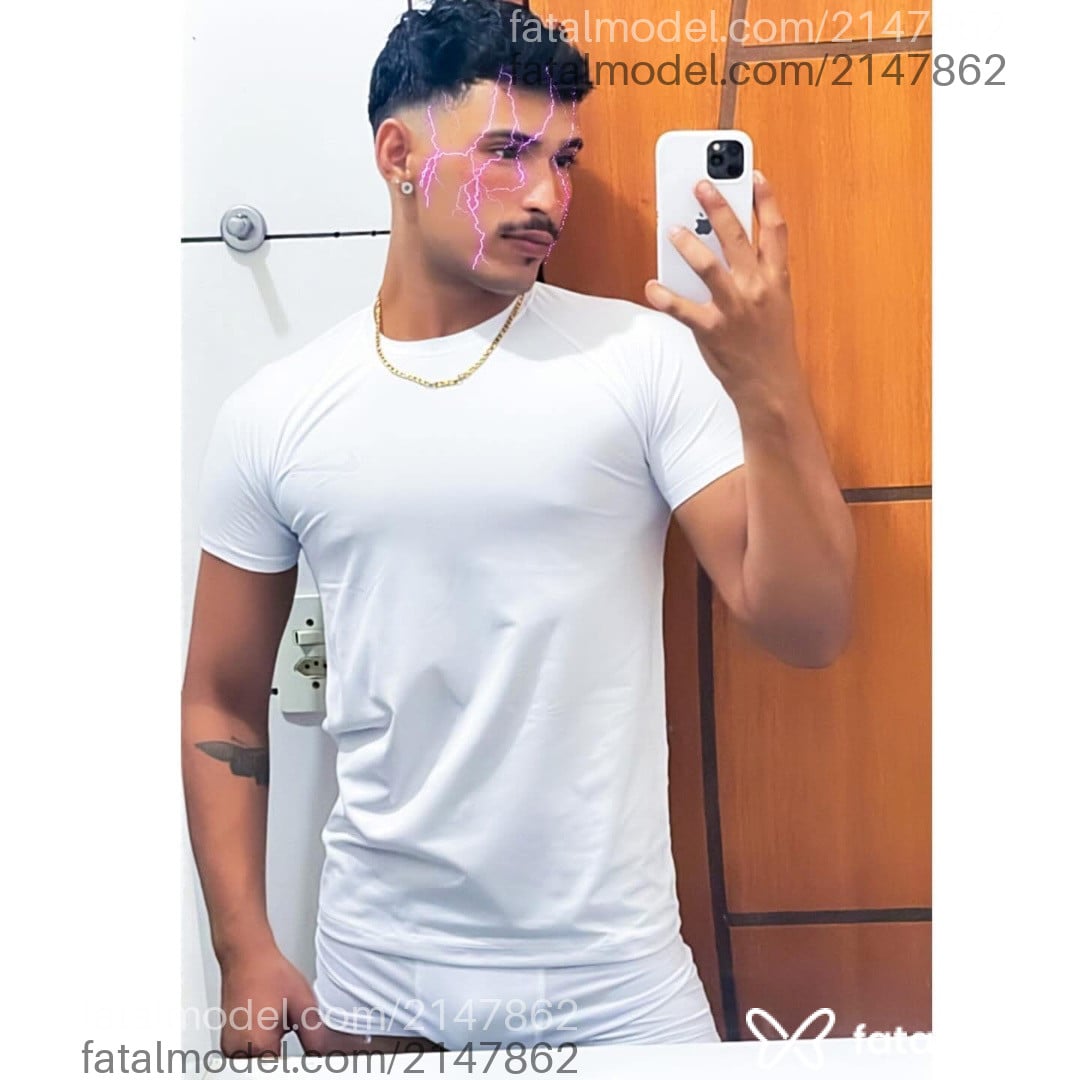 Acompanhante homem morena (o) de olhos castanhos - Henrique Gonçalves Acompanhante homem morena (o) de olhos castanhos - Henrique Gonçalves