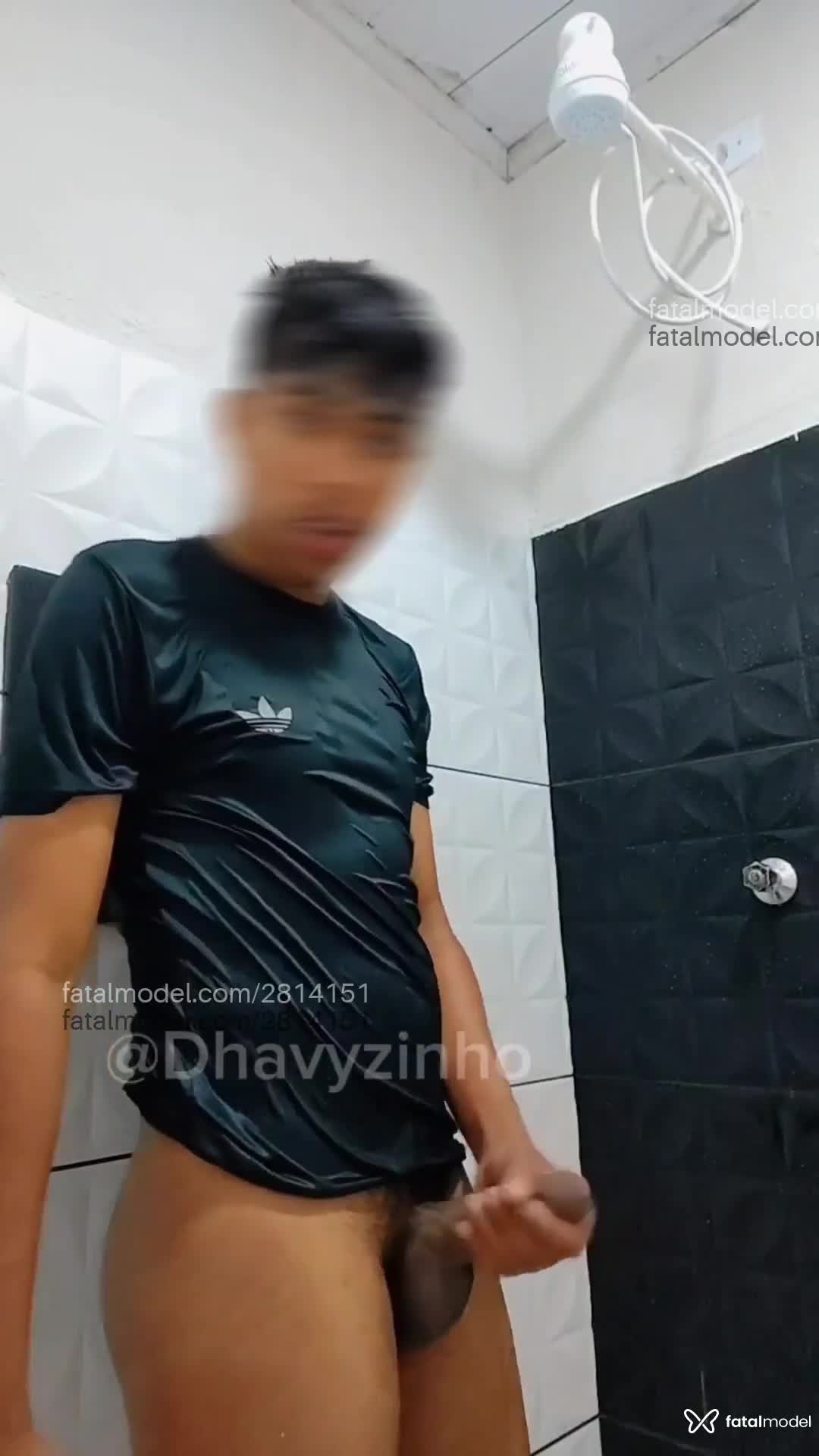 Acompanhante homem morena (o) de olhos pretos - Dhavyzinho Acompanhante homem morena (o) de olhos pretos - Dhavyzinho