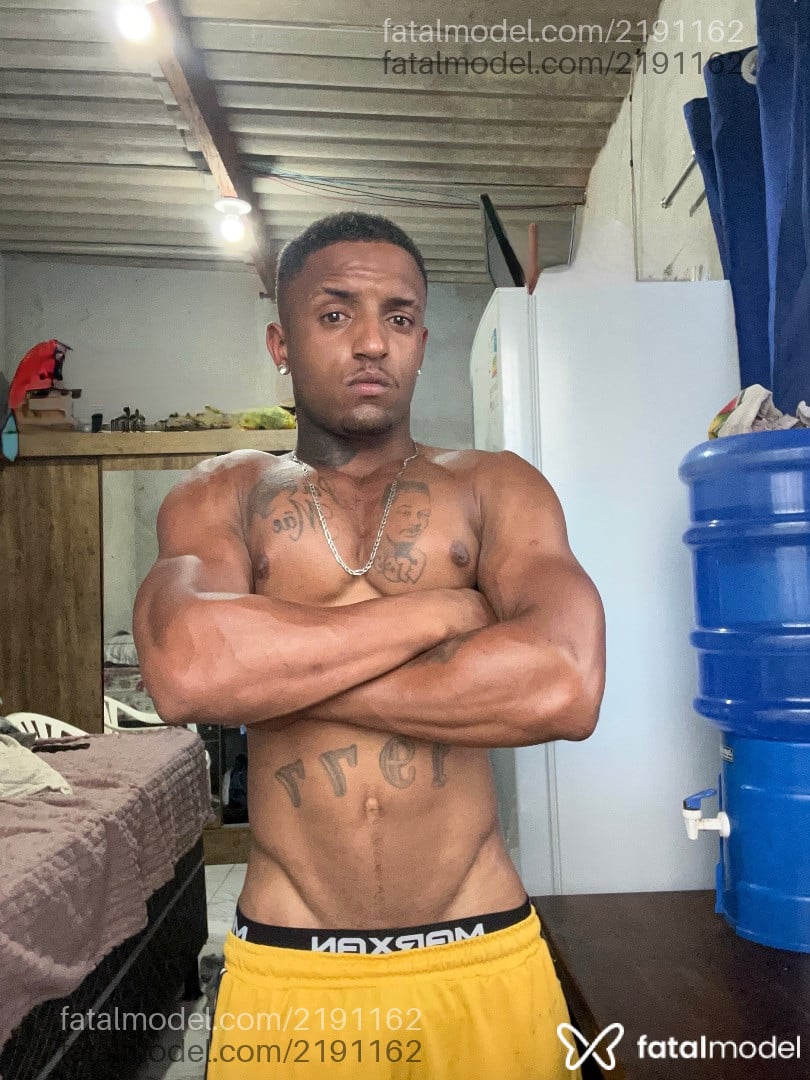 Acompanhante homem morena (o) de olhos pretos em Virtual - Jhony Black