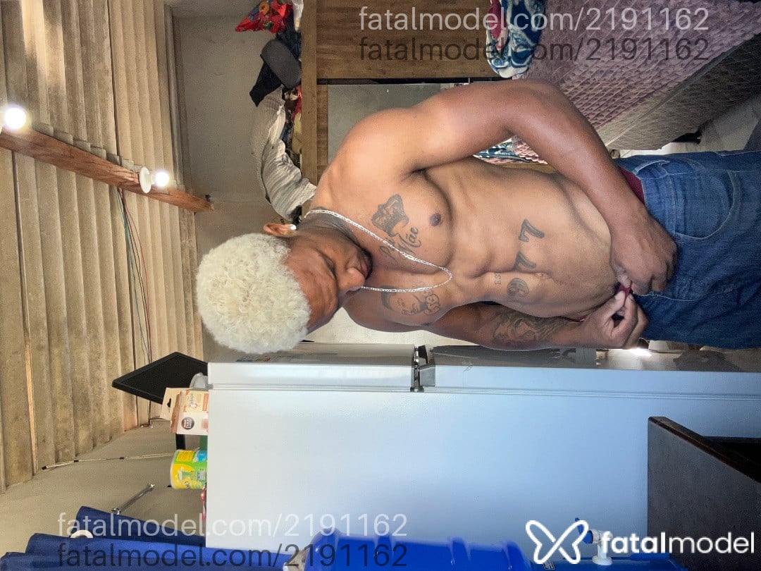 Acompanhante homem morena (o) de olhos pretos em Virtual - Jhony Black