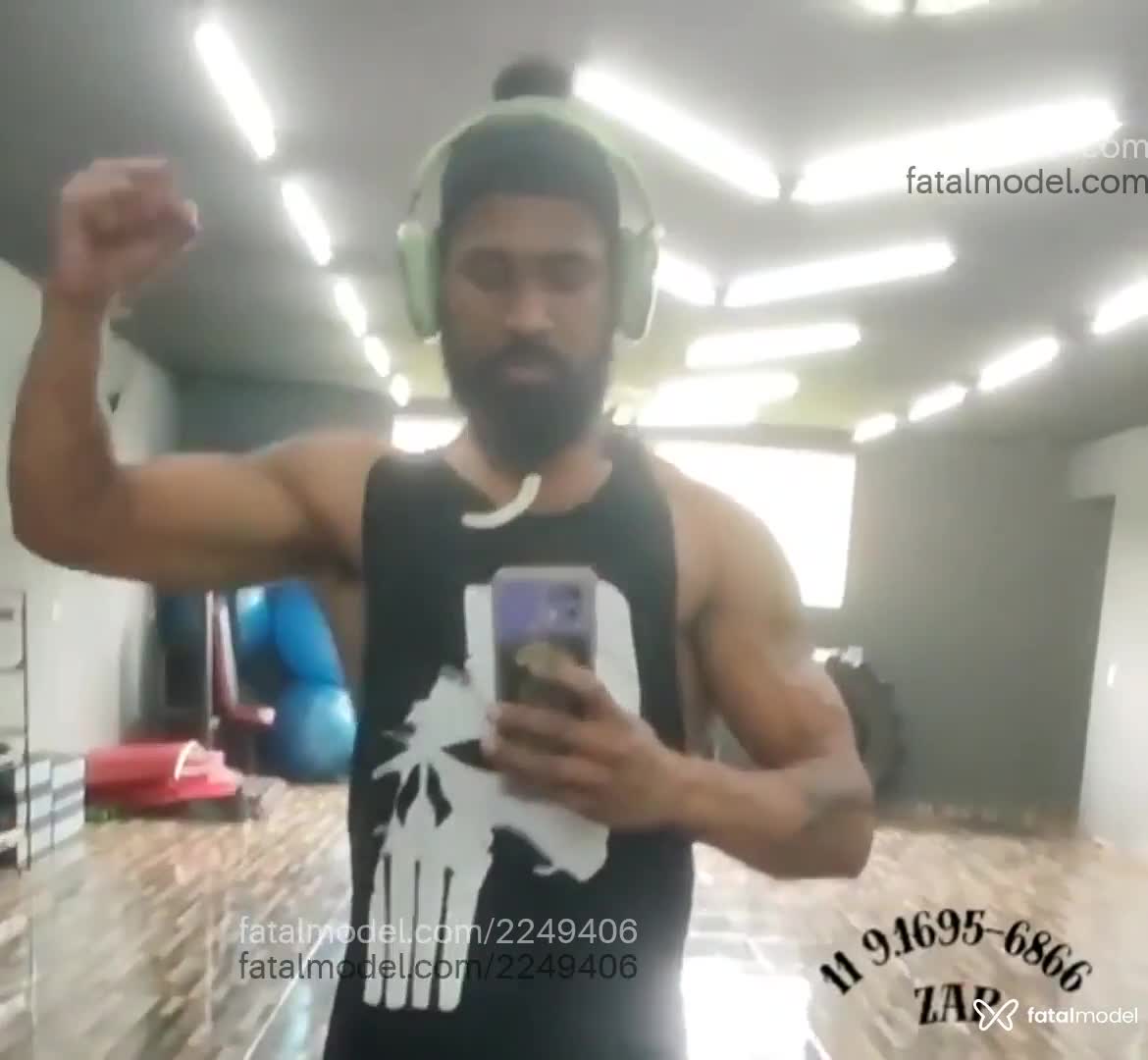 Acompanhante homem morena (o) de olhos castanhos em Itapevi Acompanhante homem morena (o) de olhos castanhos em Itapevi - Noivo Billy