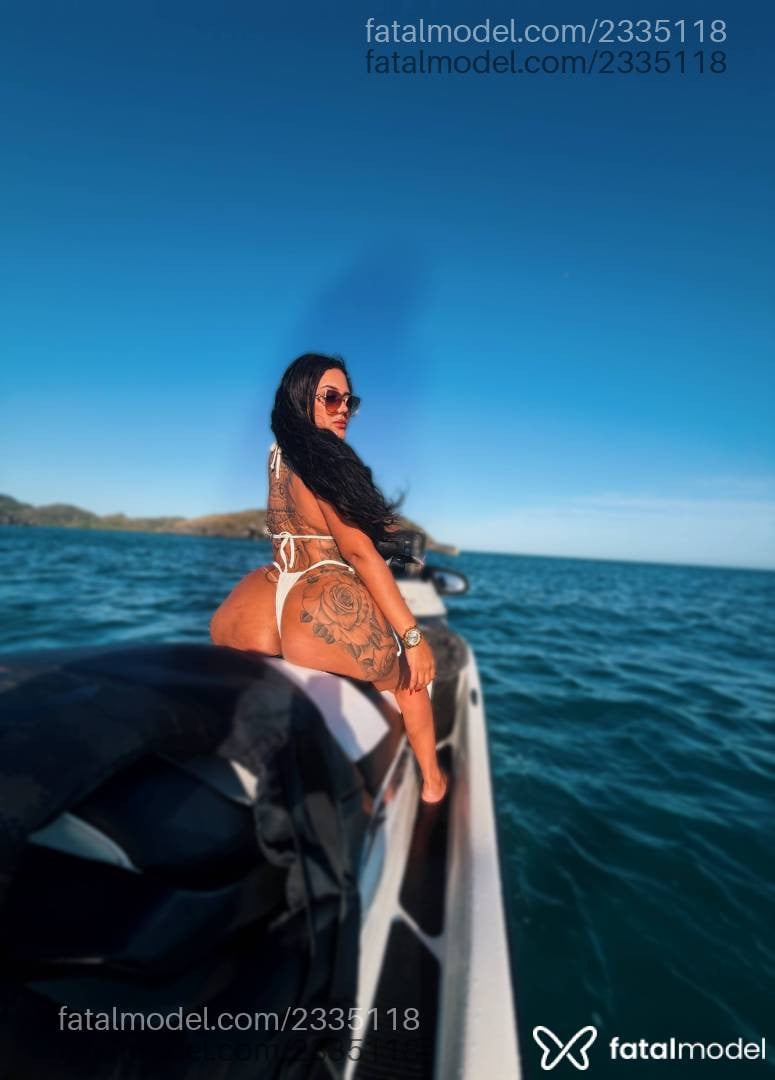 Acompanhante mulher loira (o) de olhos castanhos - Carolzinha