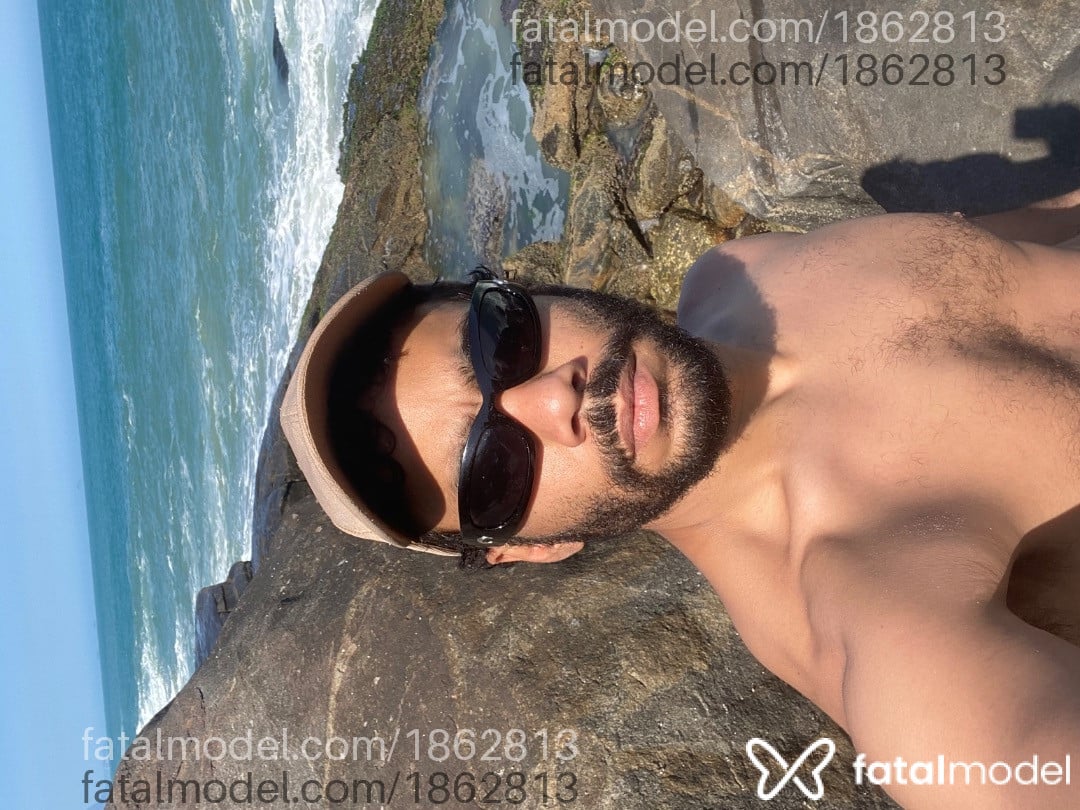 Acompanhante homem com cabelo castanho de olhos castanhos em São Paulo - Alan