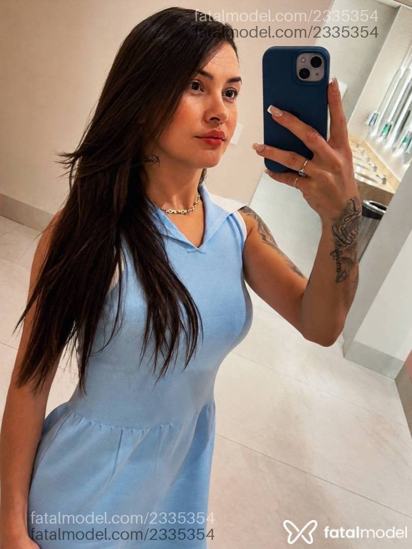 Acompanhante mulher com cabelo castanho de olhos castanhos - Jade Blanc