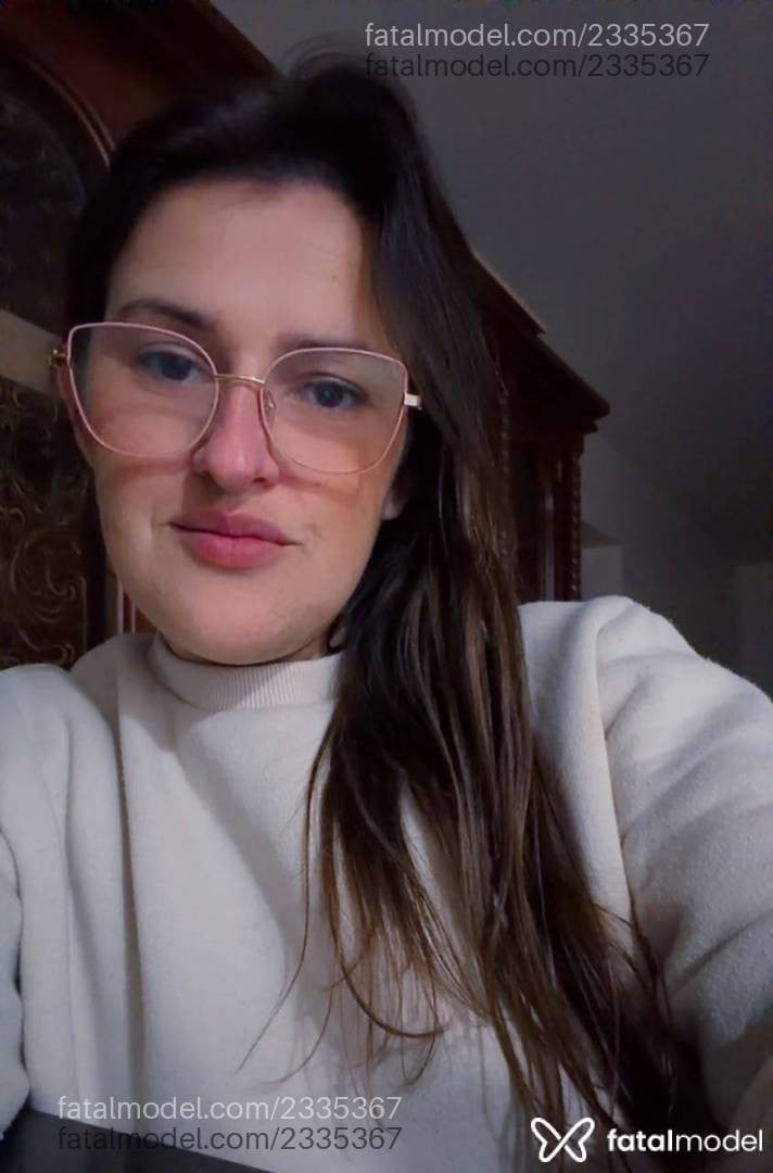 Acompanhante mulher com cabelo castanho de olhos castanhos - Laura