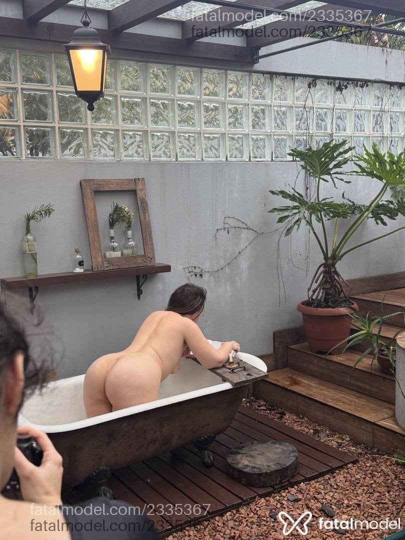 Acompanhante mulher com cabelo castanho de olhos castanhos - Laura