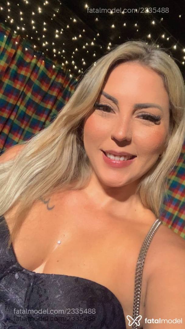 Acompanhante mulher loira (o) de olhos mel em Virtual - Luana