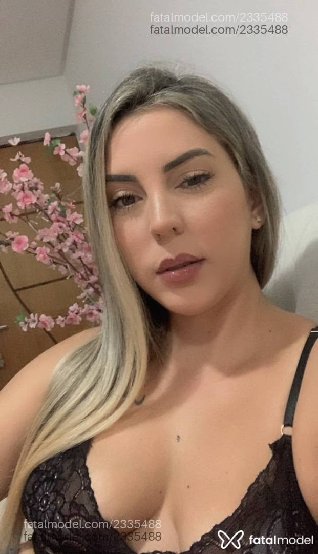 Acompanhante mulher loira (o) de olhos mel em Virtual - Luana