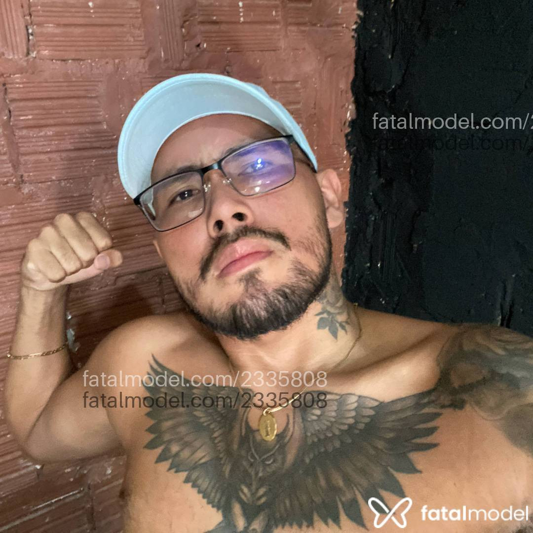Acompanhante homem com cabelo castanho de olhos castanhos em Manaus - Lucas Silva